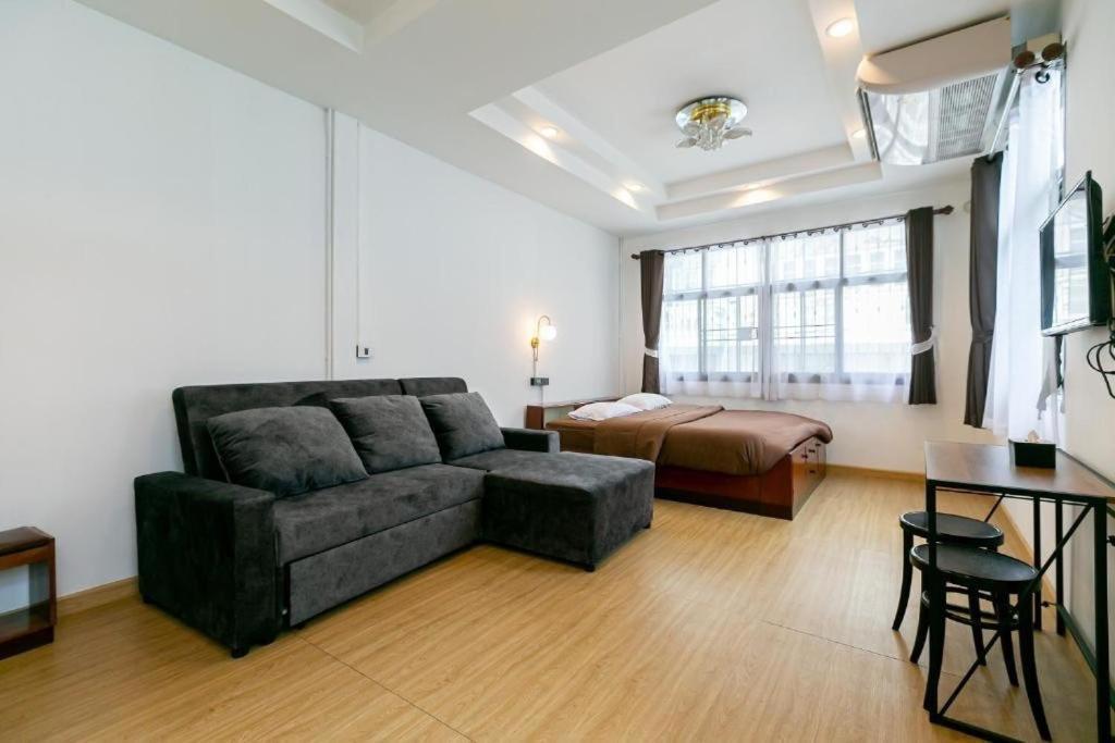 Penthouse Lamoon Hotel Bangkok Bagian luar foto