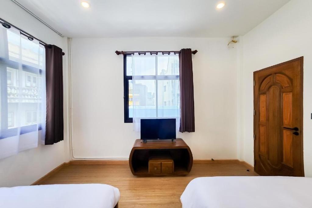 Penthouse Lamoon Hotel Bangkok Bagian luar foto