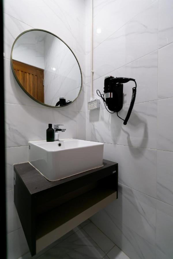 Penthouse Lamoon Hotel Bangkok Bagian luar foto