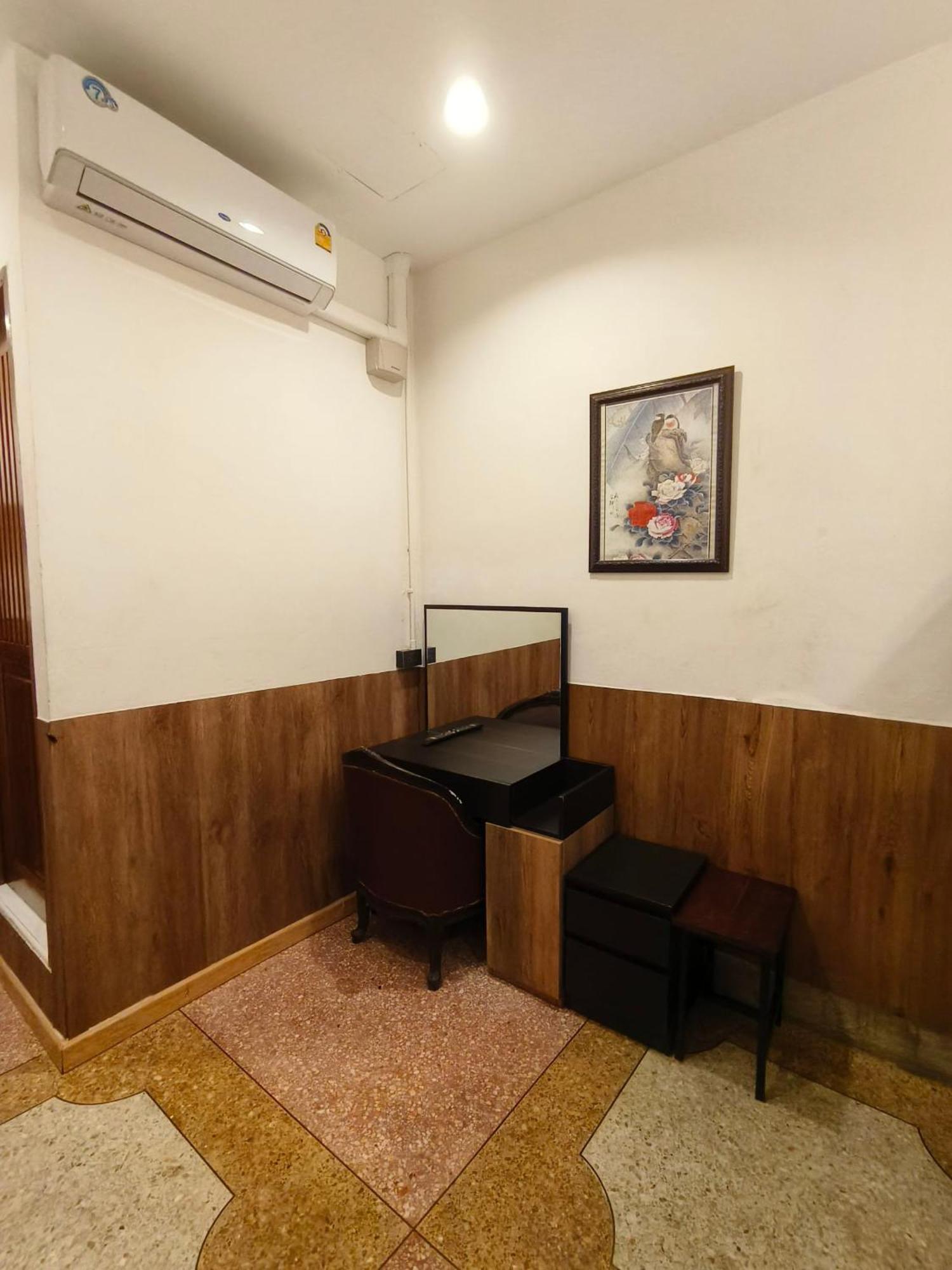 Penthouse Lamoon Hotel Bangkok Bagian luar foto