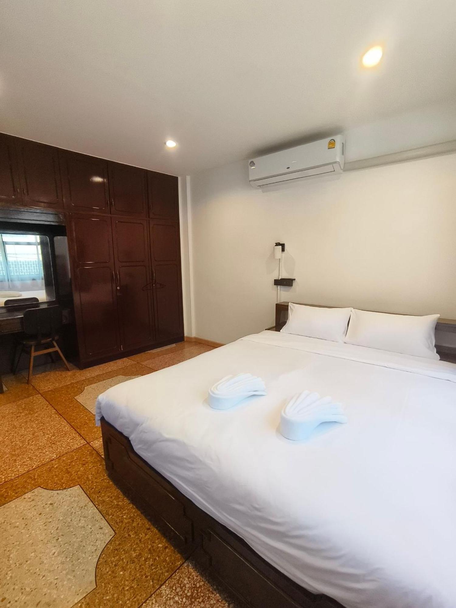 Penthouse Lamoon Hotel Bangkok Bagian luar foto